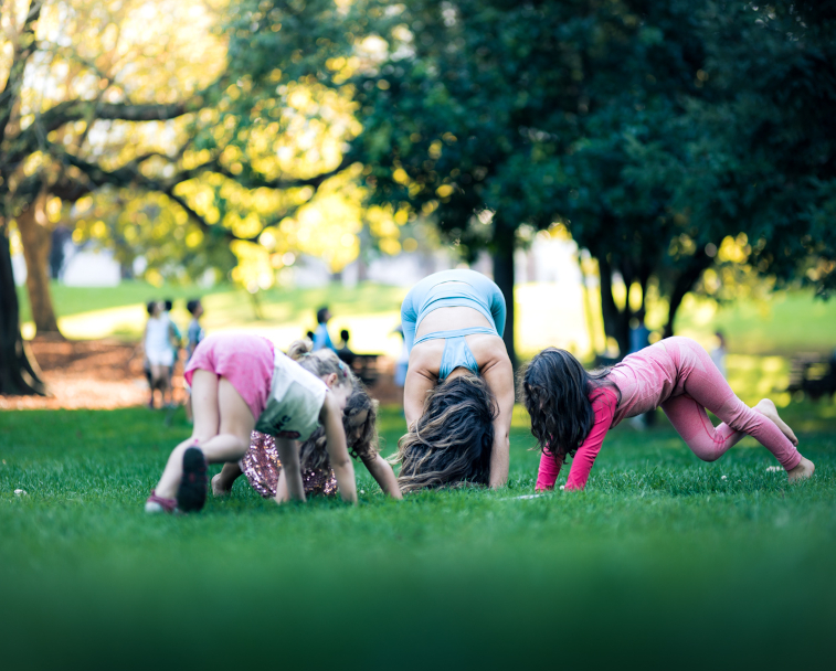 Clases de akroyoga, aerobalance y air akrotxiki